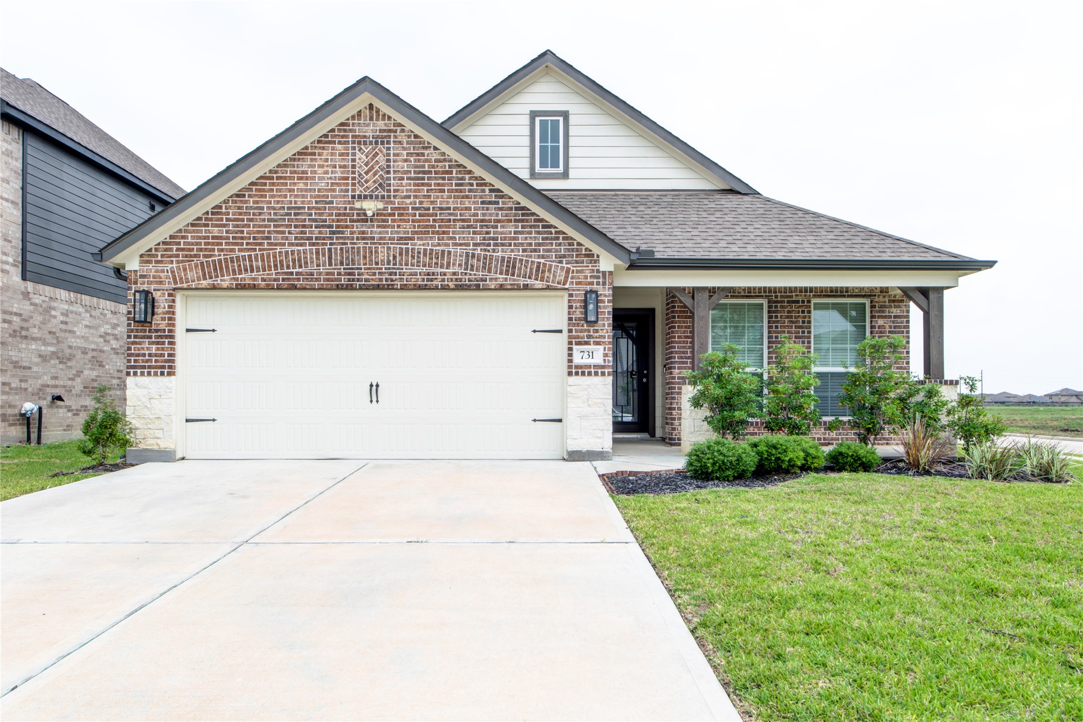 731 Orchard Vale Road Rosharon, TX 77583 - Photo 2 of 37