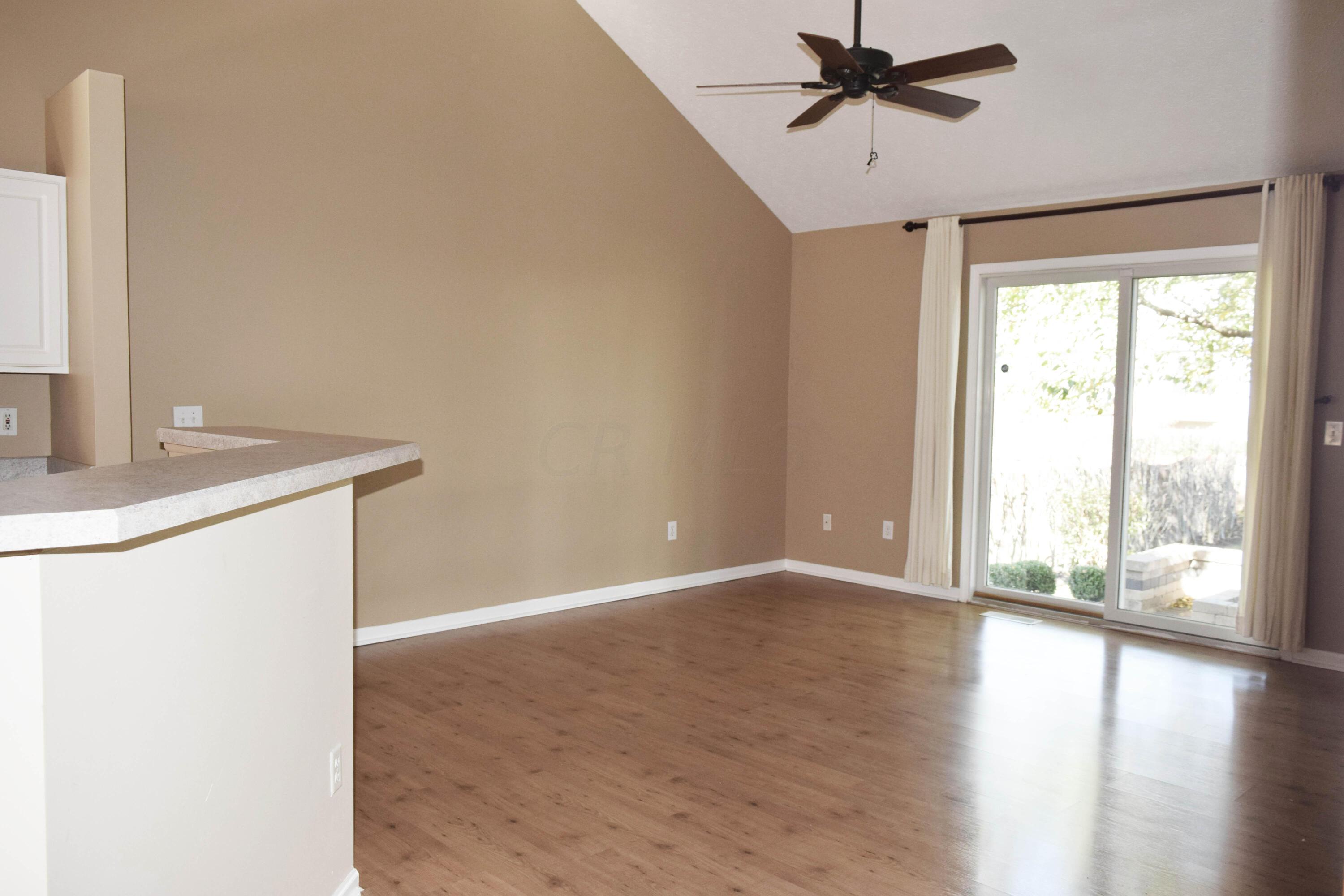 312 Holly Grove Road Lewis Center, OH 43035 - Photo 6 of 32 05-Great Room