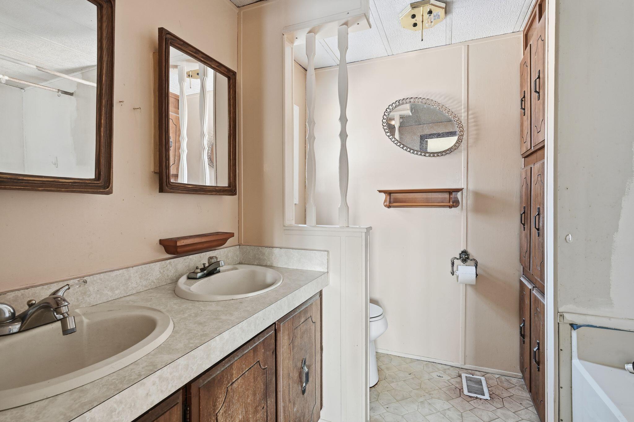 8054 North Gale Road Otisville, MI 48463 - Photo 14 of 33 13