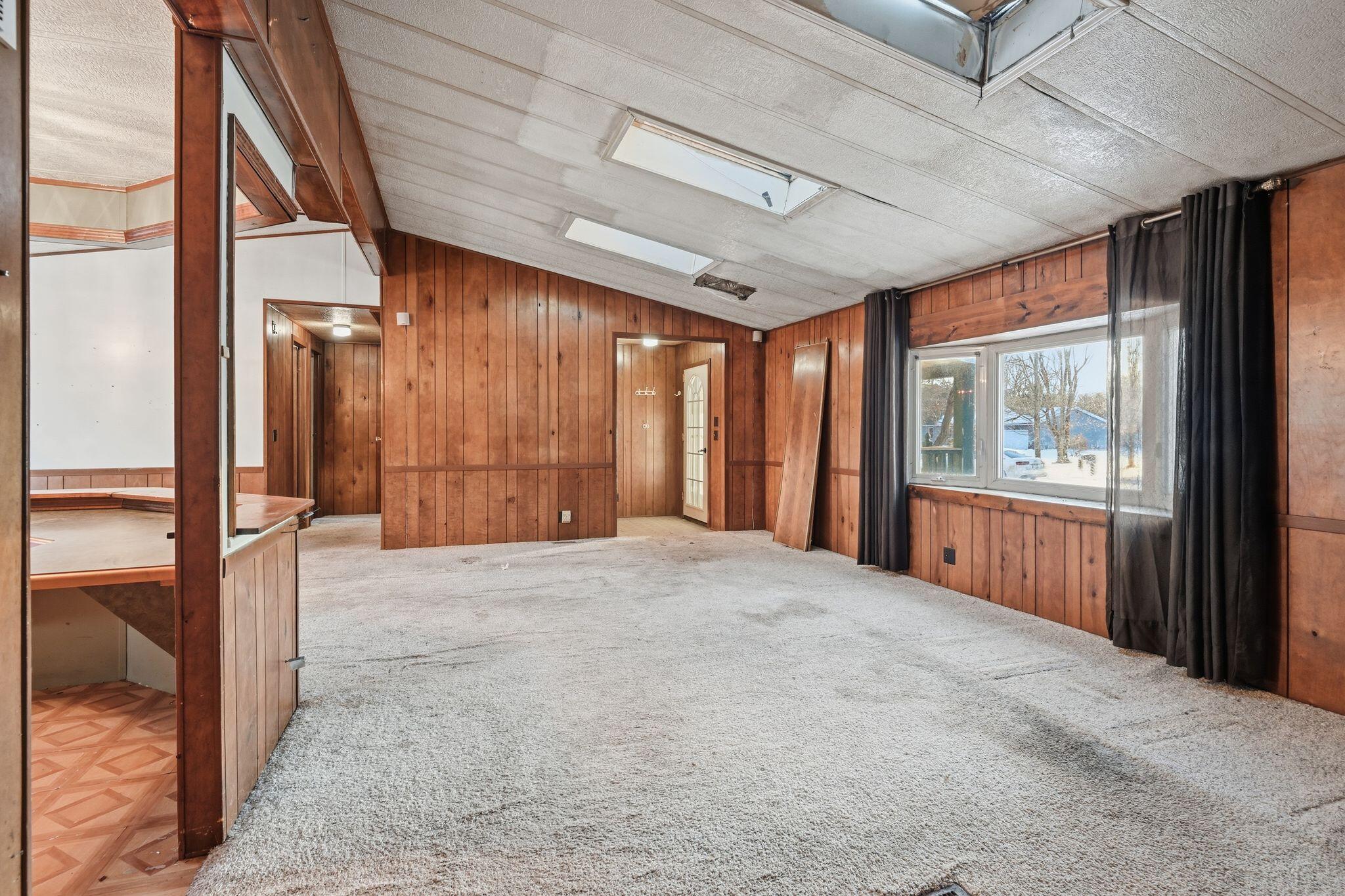 8054 North Gale Road Otisville, MI 48463 - Photo 2 of 33 01