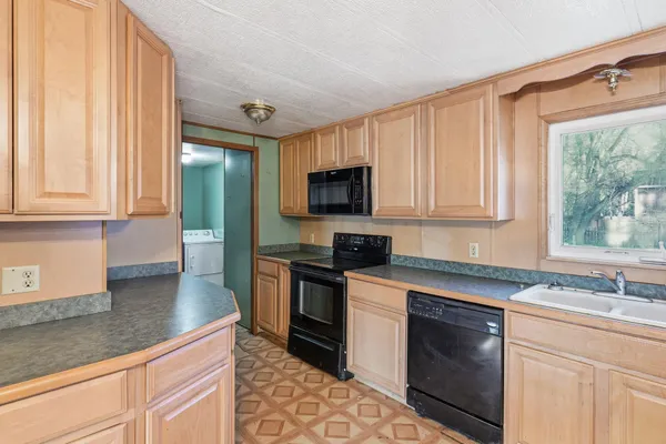 $129,900 | 8054 North Gale Road, Otisville, MI 48463