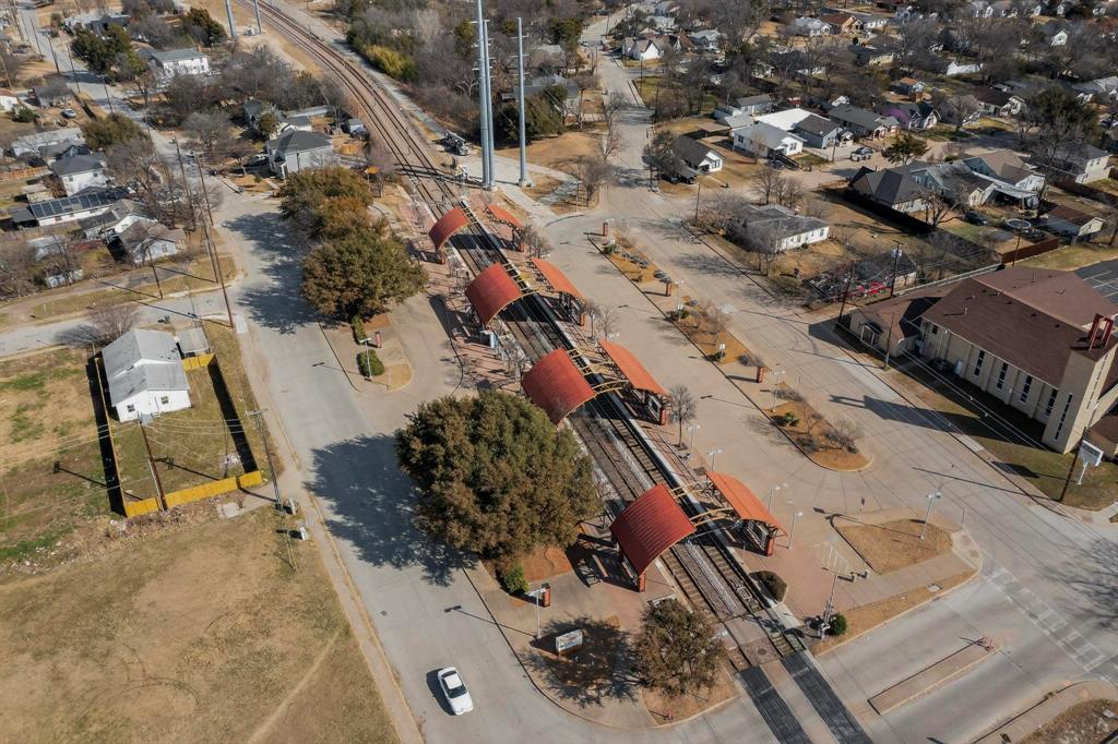1202 Morrell Avenue Dallas, TX 75203 - Photo 32 of 33 an aerial view of a house with a yard