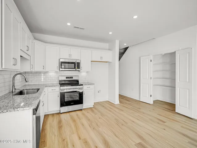 $335,000 | 249 Townhome Lane, Unit 249, Southern Pines, NC 28387