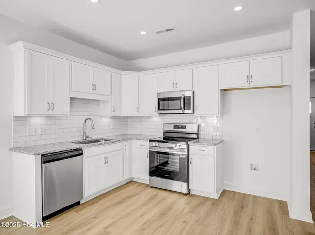 $335,000 | 249 Townhome Lane, Unit 249, Southern Pines, NC 28387