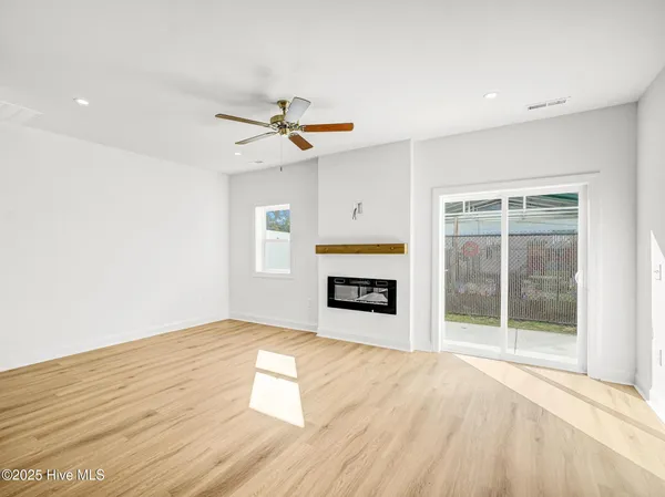 $335,000 | 249 Townhome Lane, Unit 249, Southern Pines, NC 28387