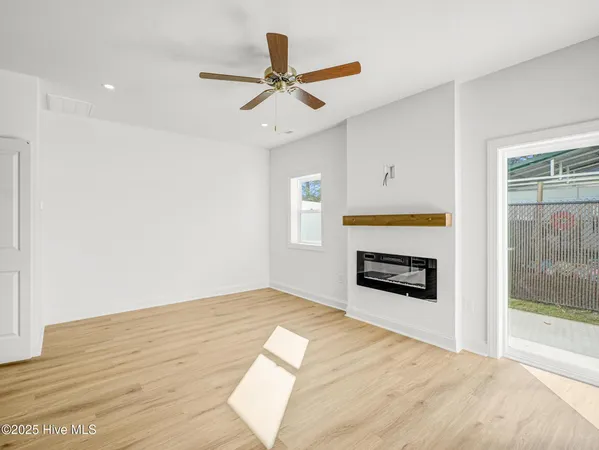 $335,000 | 249 Townhome Lane, Unit 249, Southern Pines, NC 28387