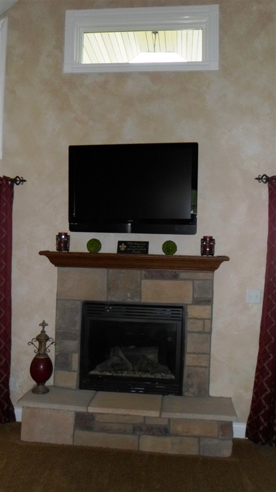 1017 Arthur Street Rochester, IN 46975 - Photo 4 of 17 Gallery Image 4
