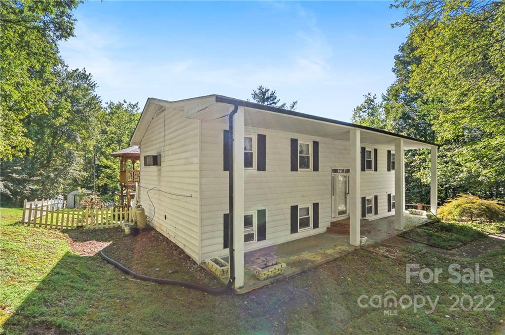 212 Georgetown Road Lenoir, NC 28645 - Photo 4 of 43 Gallery Image 4