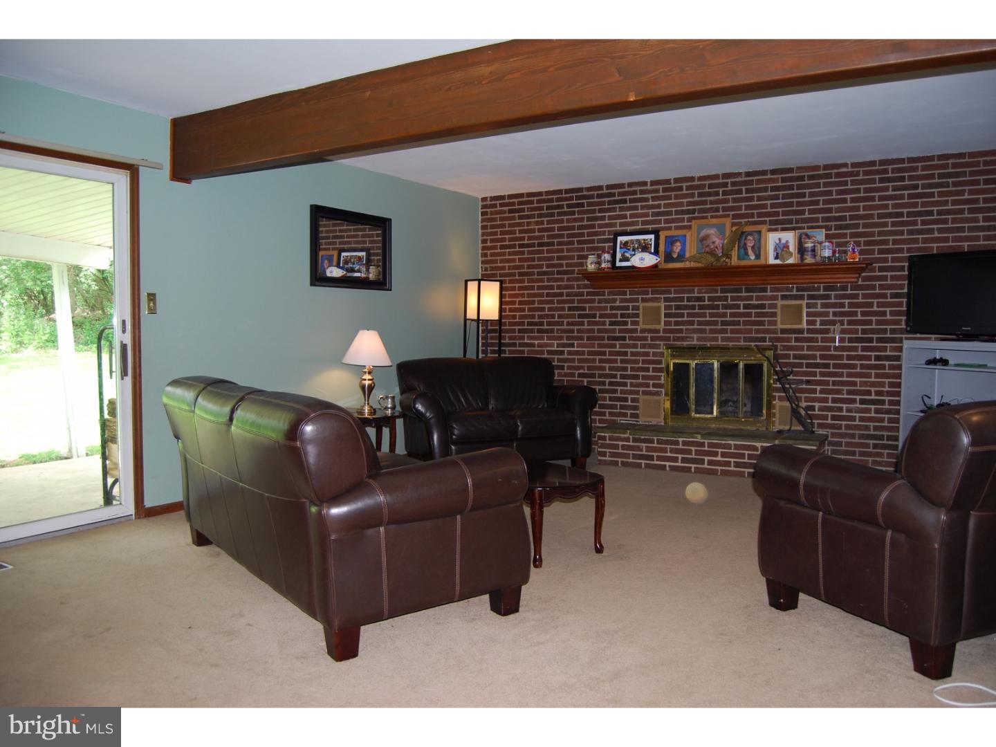 161 Sage Drive Sinking Spring, PA 19608 - Photo 11 of 23 Family Room