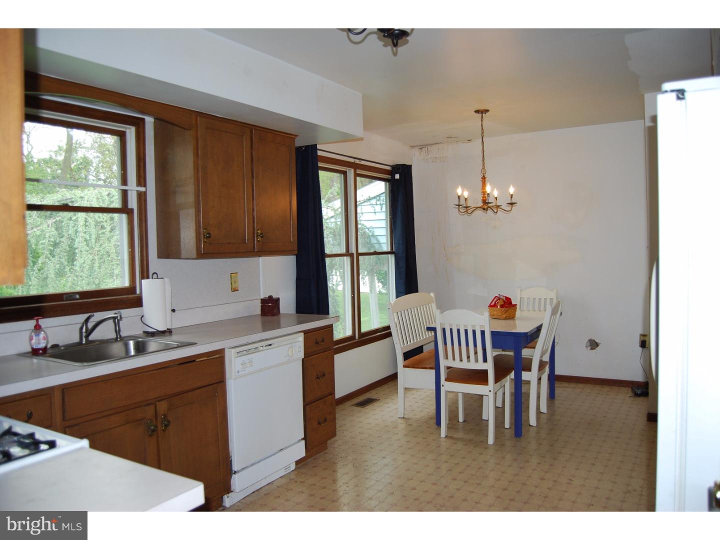 161 Sage Drive Sinking Spring, PA 19608 - Photo 7 of 23 Kitchen