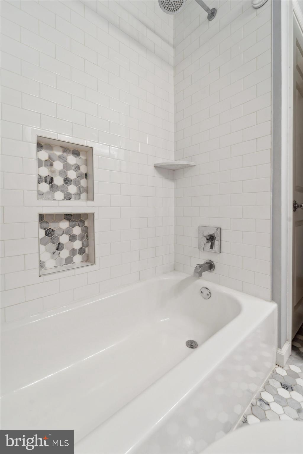 9743 Morefield Road Philadelphia, PA 19115 - Photo 17 of 25