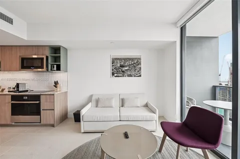 $590,000 | 159 Northeast 6th Street, Unit 3407, Miami, FL 33132