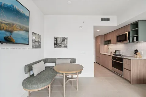 $590,000 | 159 Northeast 6th Street, Unit 3407, Miami, FL 33132