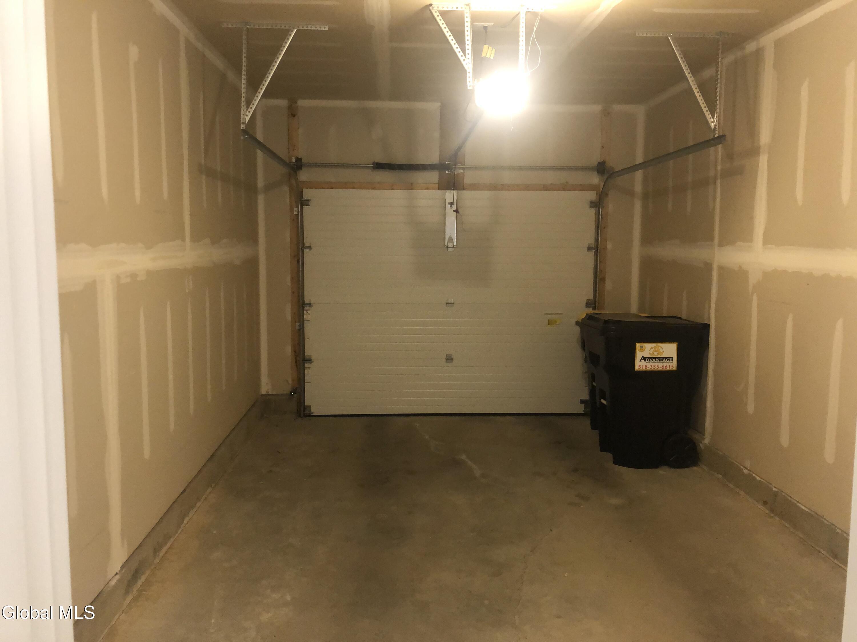 Rdg Manor, Unit 2010 Schenectady, NY 12309 - Photo 20 of 21 IMG_1153