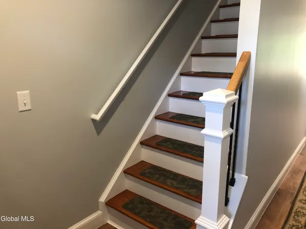 $2,300 | Rdg Manor, Unit 2010, Schenectady, NY 12309