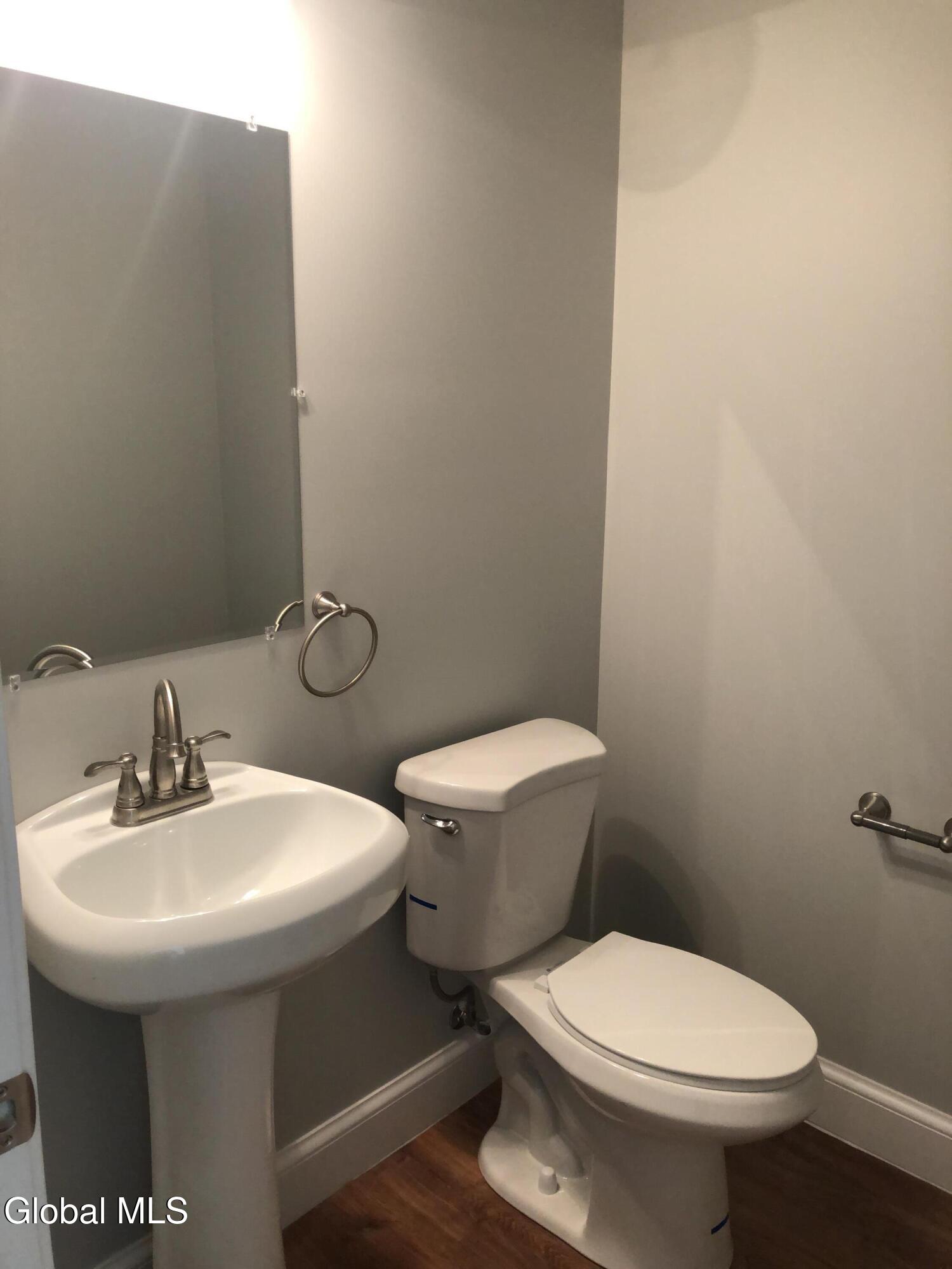 Rdg Manor, Unit 2010 Schenectady, NY 12309 - Photo 9 of 21 IMG_0059