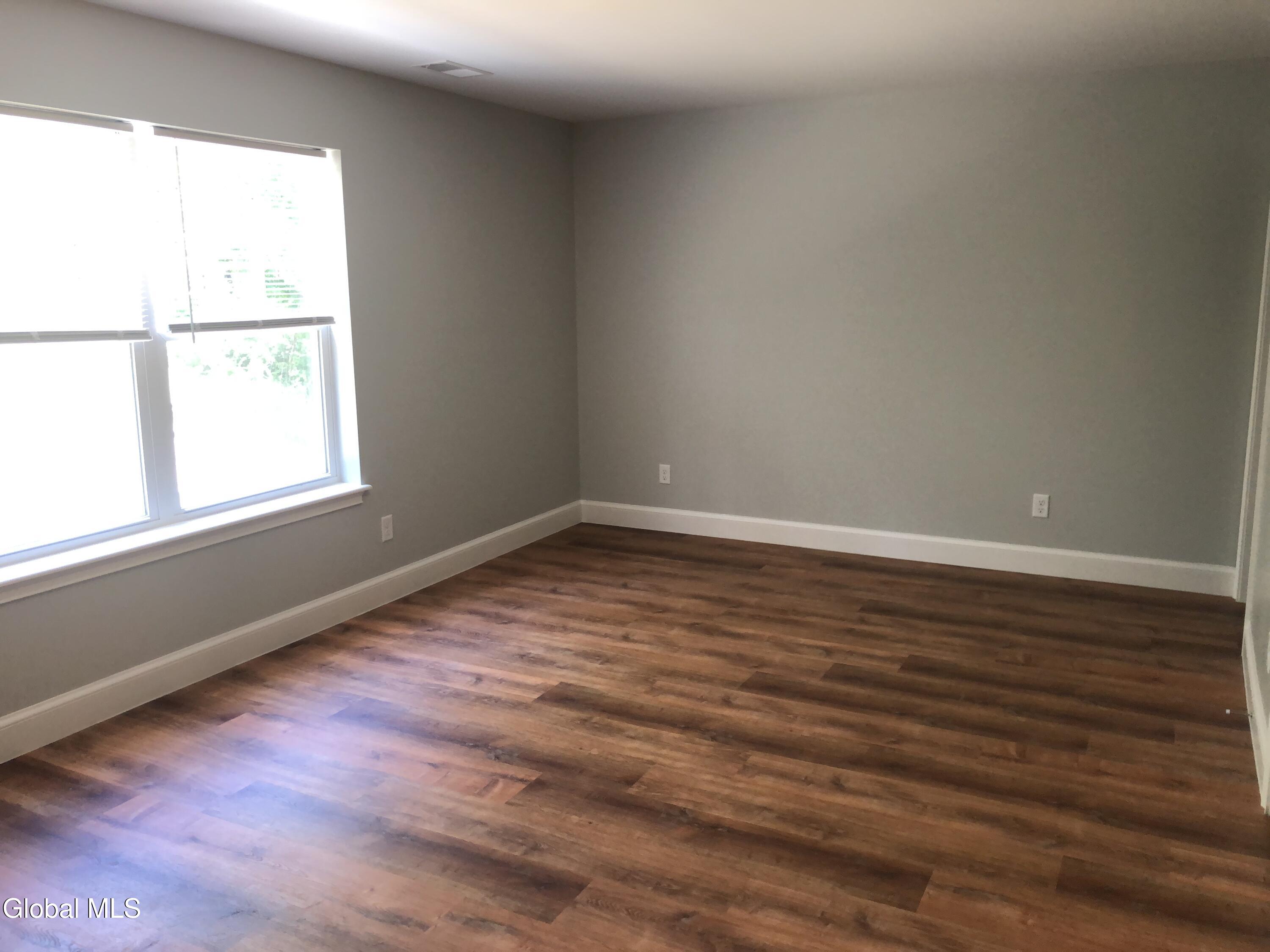 Rdg Manor, Unit 2010 Schenectady, NY 12309 - Photo 10 of 21 IMG_0068