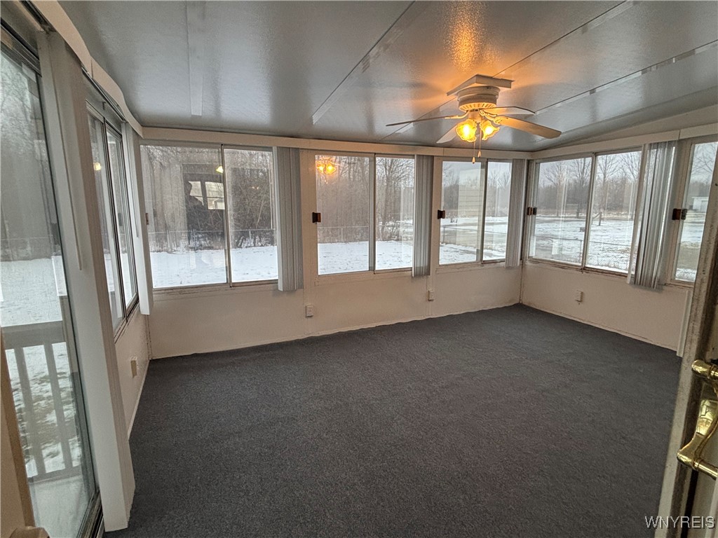 6702 Minnick Road Lockport Town, NY 14094 - Photo 9 of 38