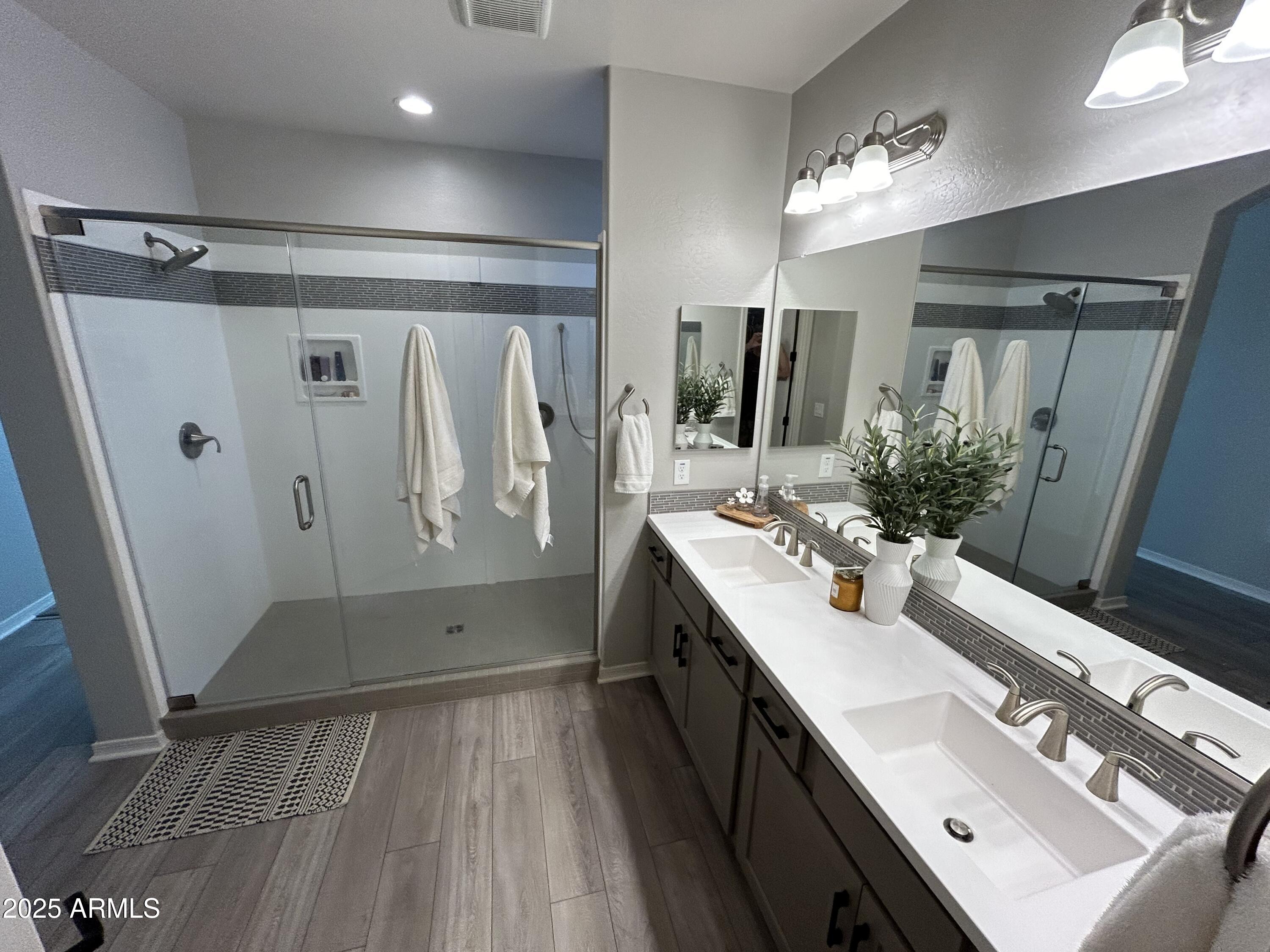 16049 West Alameda Road Surprise, AZ 85387 - Photo 13 of 25 Full Master Bath