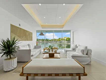 $925,000 | 5900 Collins Avenue, Unit 1201, Miami Beach, FL 33140