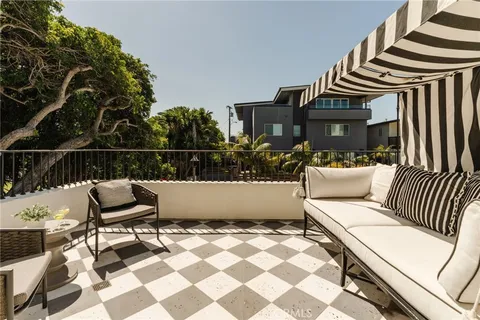 $5,750,000 | 429 20th Street, Manhattan Beach, CA 90266