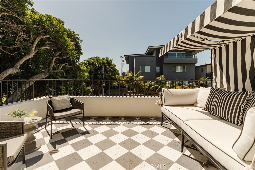 429 20th Street Manhattan Beach, CA 90266 - Photo 19 of 57