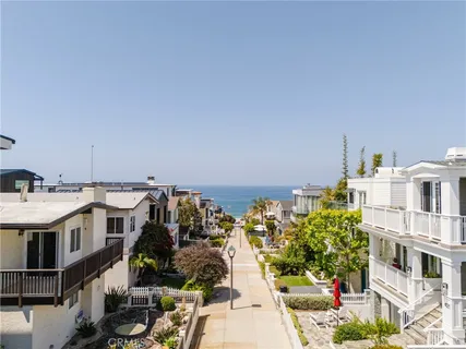 $5,750,000 | 429 20th Street, Manhattan Beach, CA 90266