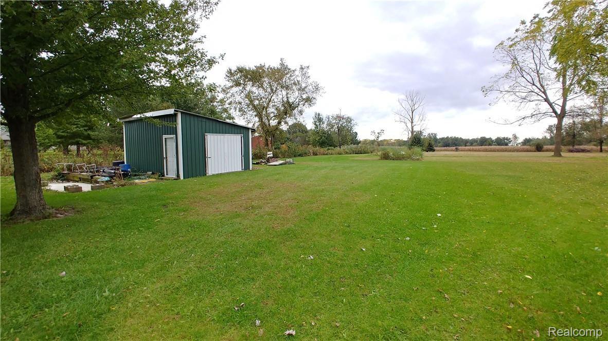 1530 Carleton Rockwood Road Carleton, MI 48117 - Photo 19 of 49 20181010_104147_HDR.jpg