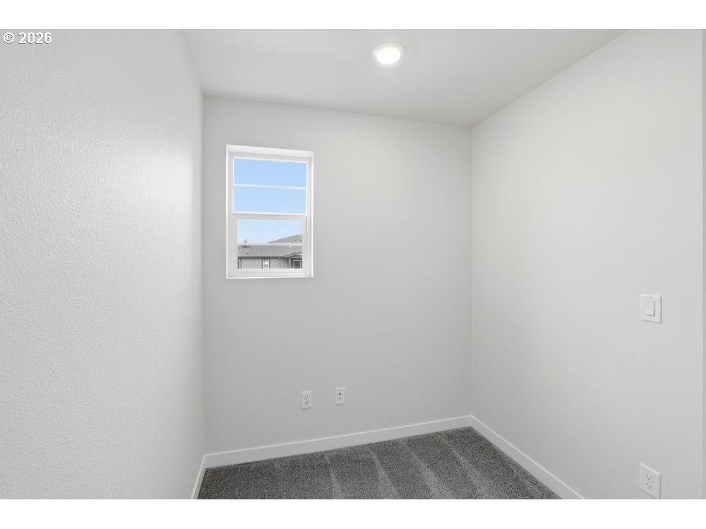 3703 Southwest 40th Street Gresham, OR 97080 - Photo 12 of 15