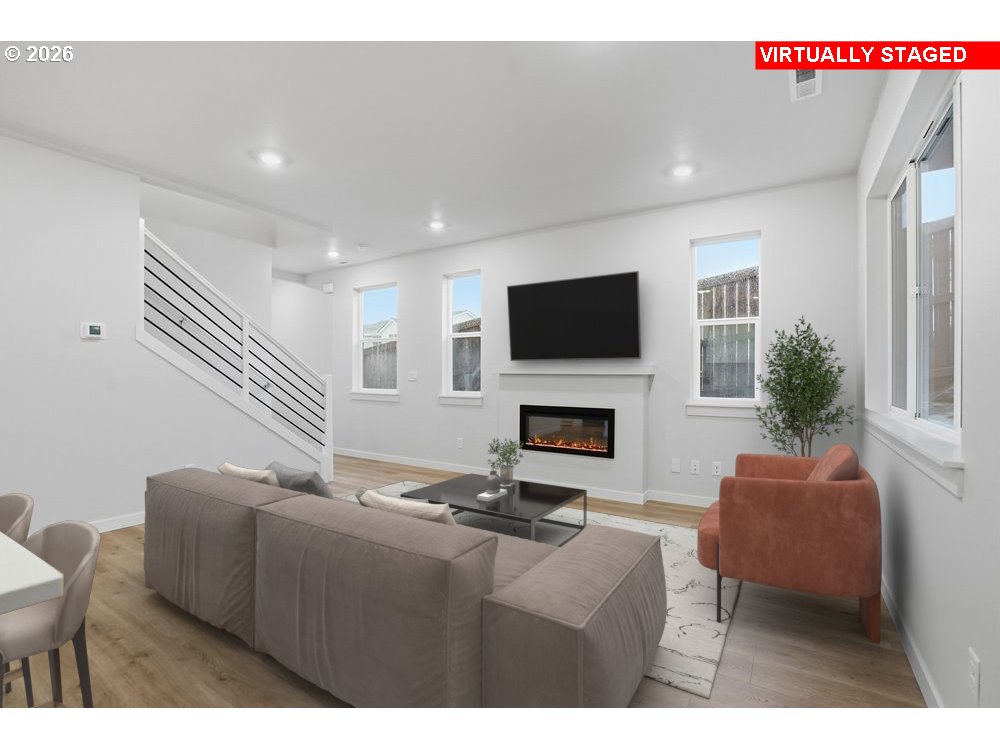 3703 Southwest 40th Street Gresham, OR 97080 - Photo 5 of 15