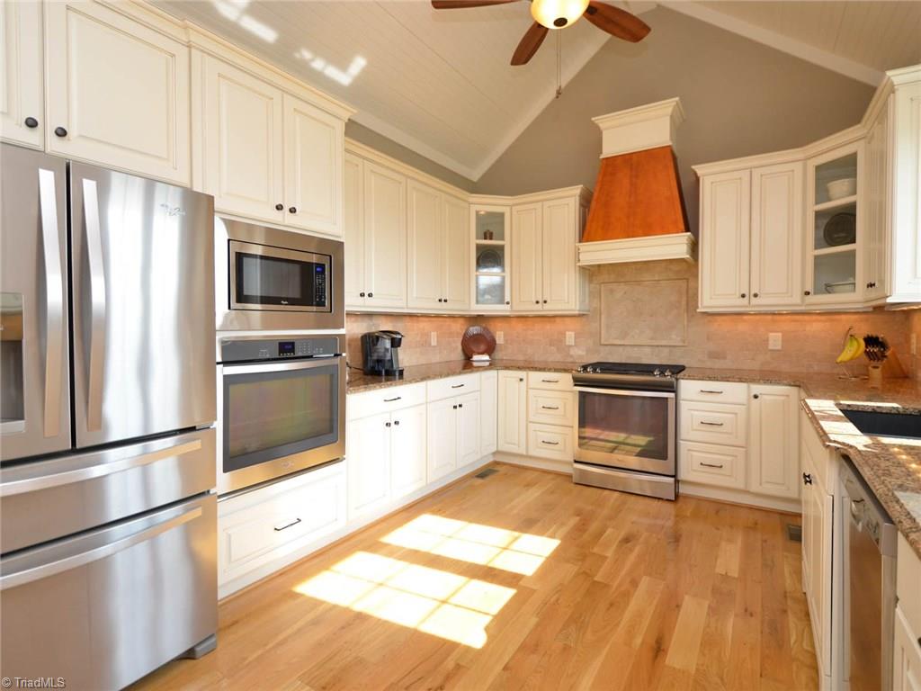 5411 Red Fox Drive Oak Ridge, NC 27310 - Photo 4 of 29