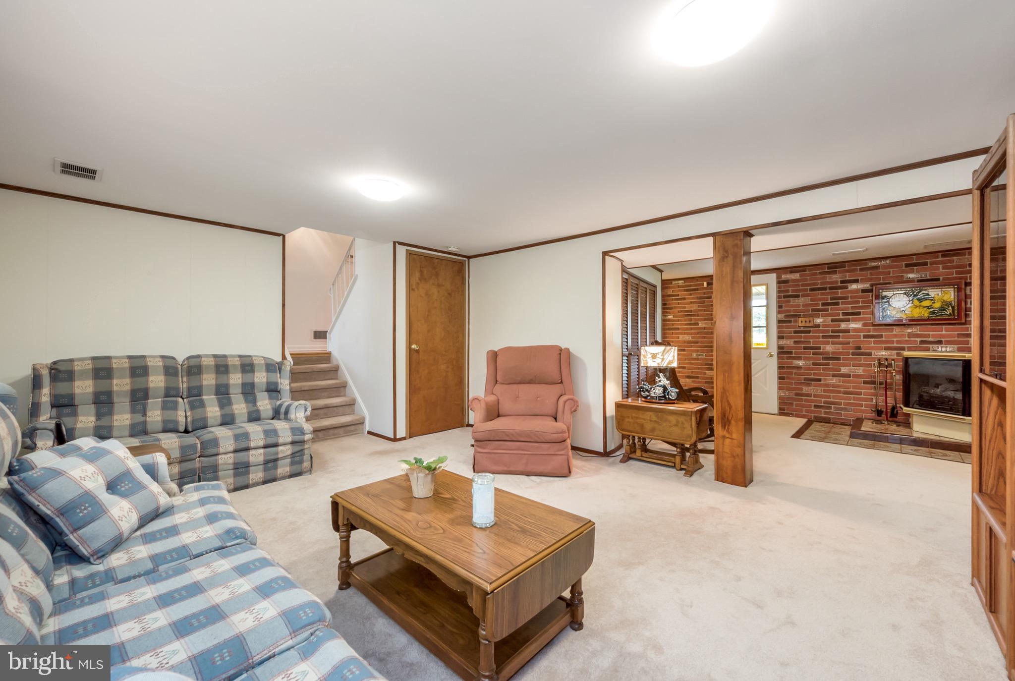 97 Upper Ferry Road Ewing, NJ 08628 - Photo 25 of 33 Family Room and Sitting Room