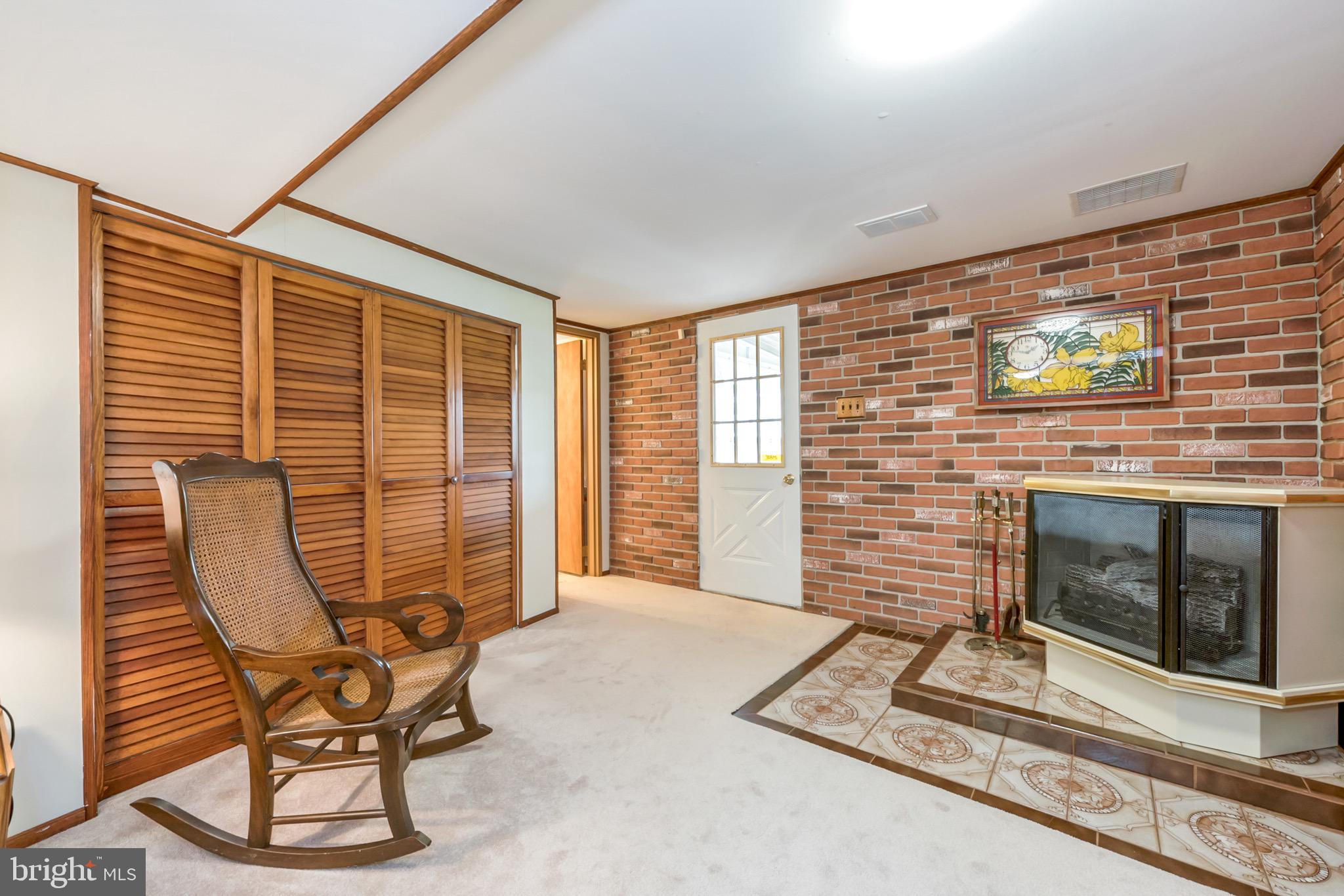 97 Upper Ferry Road Ewing, NJ 08628 - Photo 26 of 33 Sitting Room