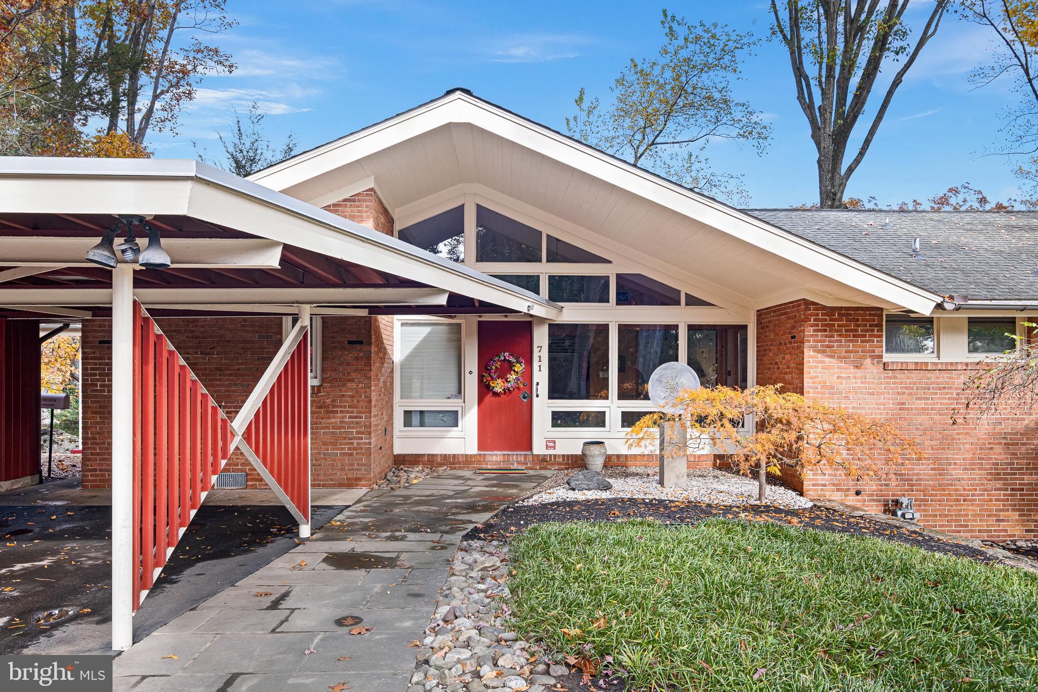 711 Coverly Road Wilmington, DE 19802 - Photo 3 of 6 Entrance