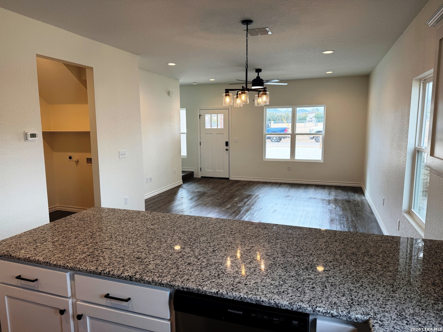 600 A 10th Bandera, TX 78003 - Photo 11 of 13 a view of kitchen and window