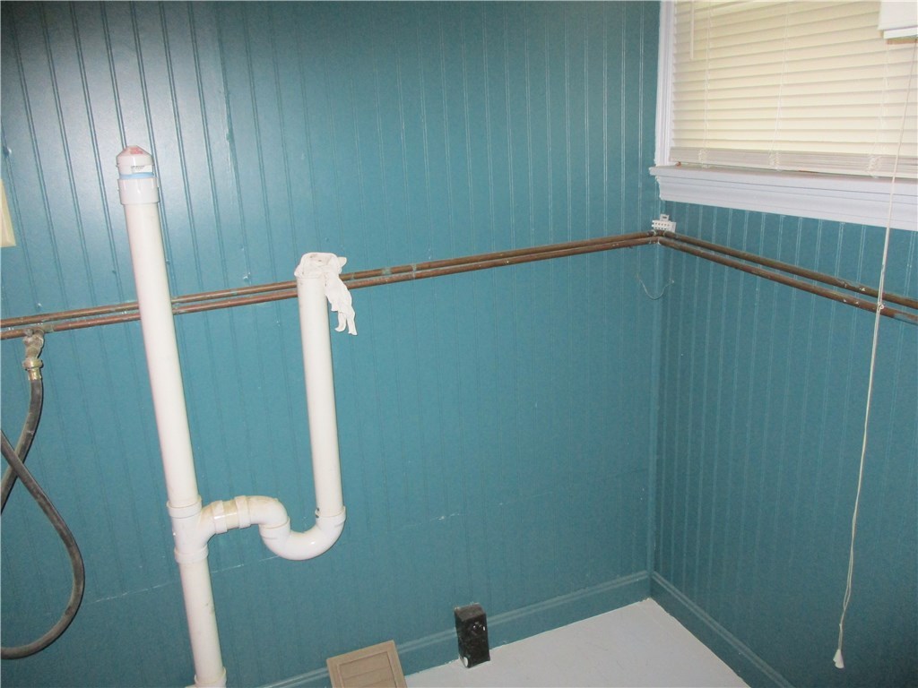 68 Garden Street Woonsocket, RI 02895 - Photo 8 of 19 Gallery Image 8