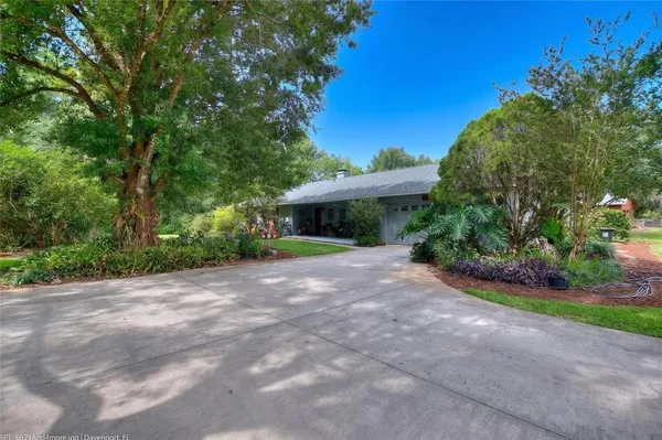 $750,000 | 7 Lake Arrowhead Drive, Winter Haven, FL 33880
