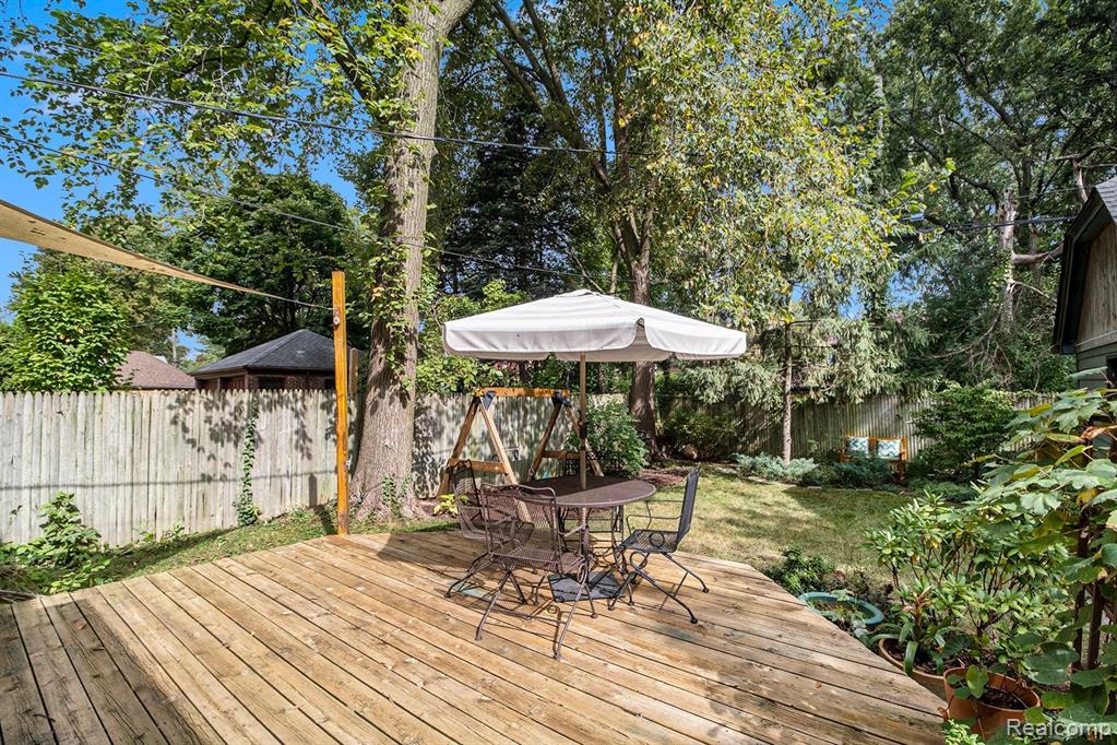 1332 Bedford Road Grosse Pointe Park, MI 48230 - Photo 31 of 39
