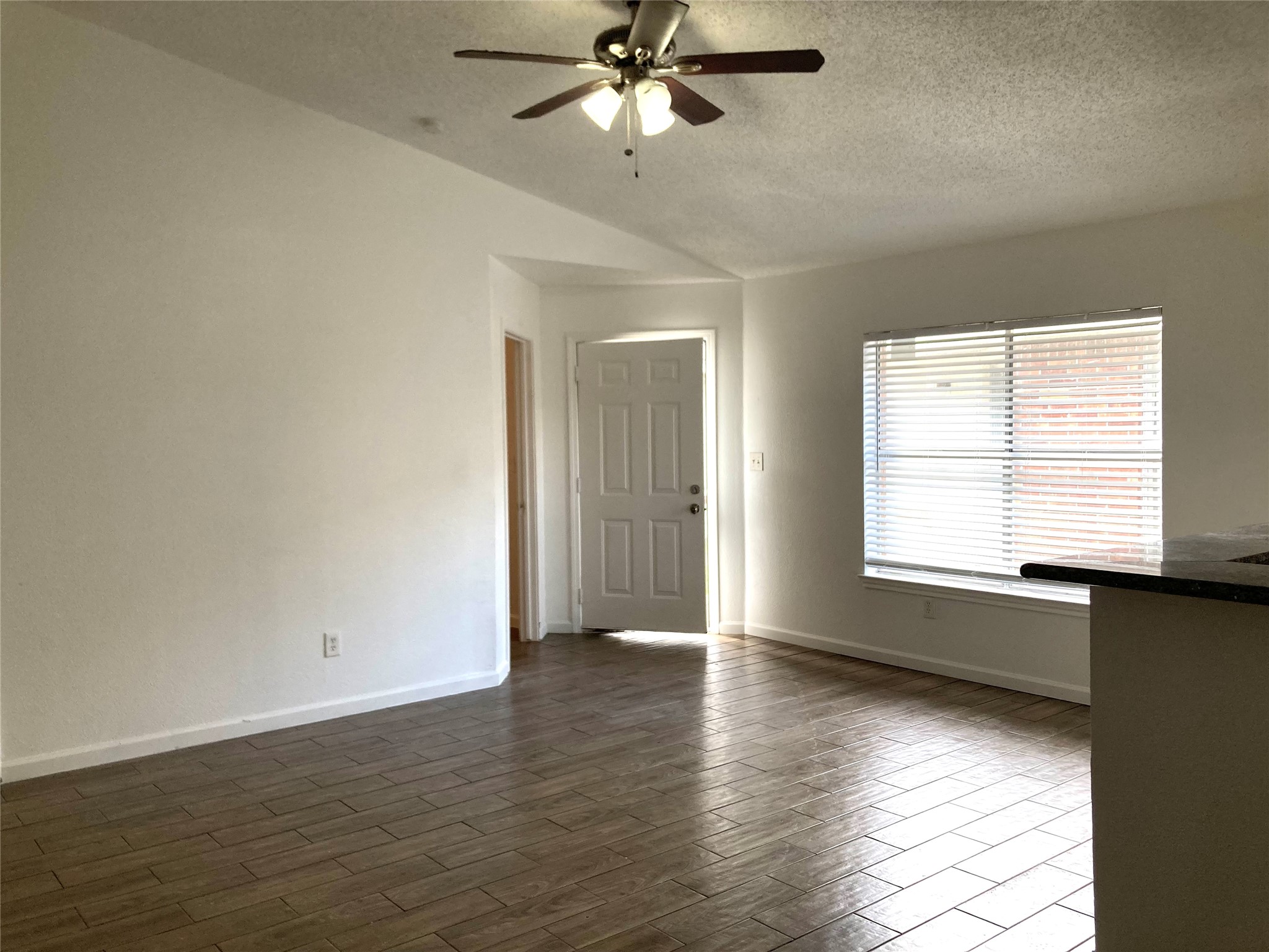 4618 Bryant Ridge Road Houston, TX 77053 - Photo 3 of 14