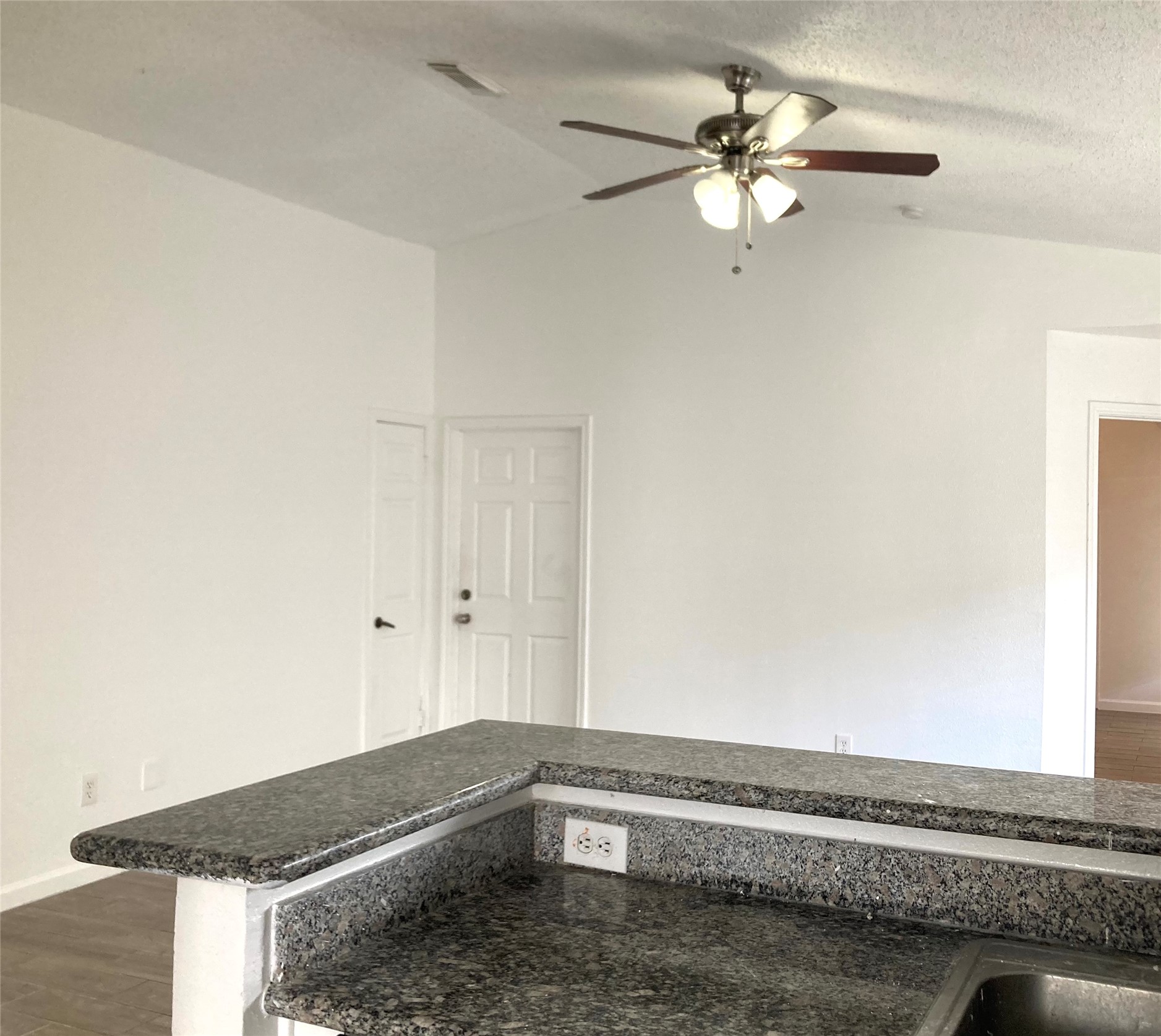 4618 Bryant Ridge Road Houston, TX 77053 - Photo 5 of 14