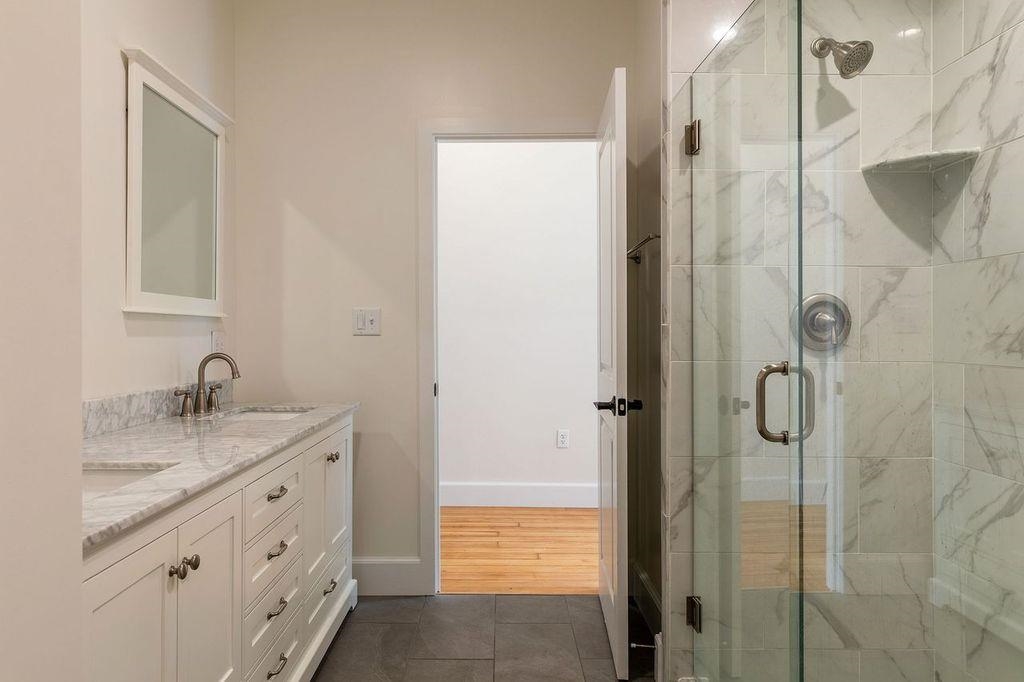 21 Central Street Woodstock, VT 05091 - Photo 15 of 25