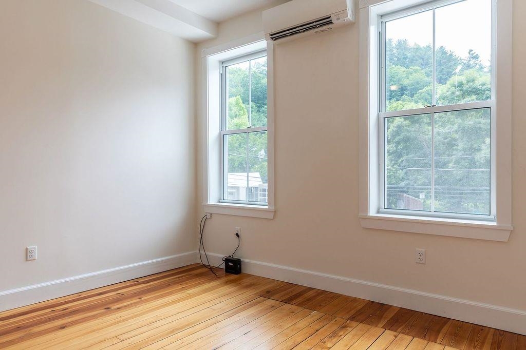 21 Central Street Woodstock, VT 05091 - Photo 19 of 25