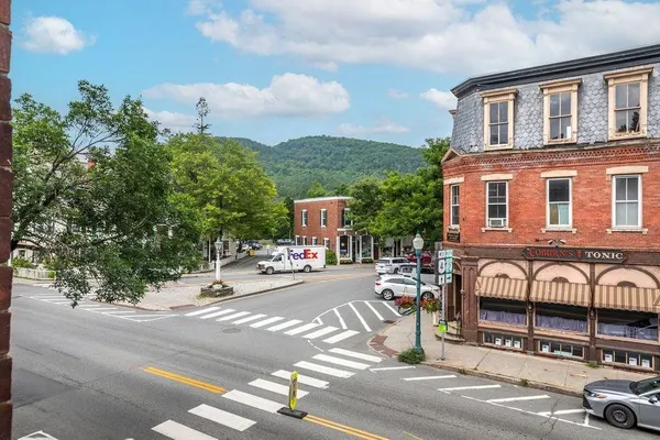 $4,000 | 21 Central Street, Woodstock, VT 05091