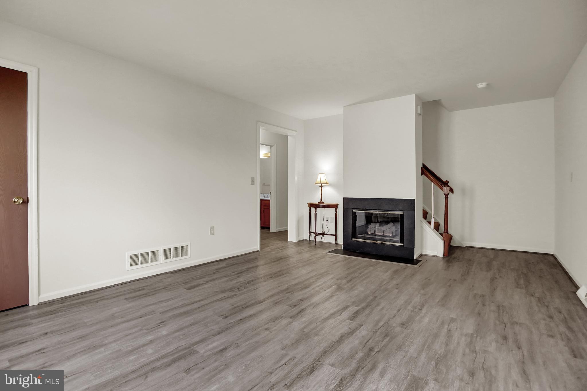 2154 Walnut Street Lebanon, PA 17042 - Photo 7 of 19 Large living room