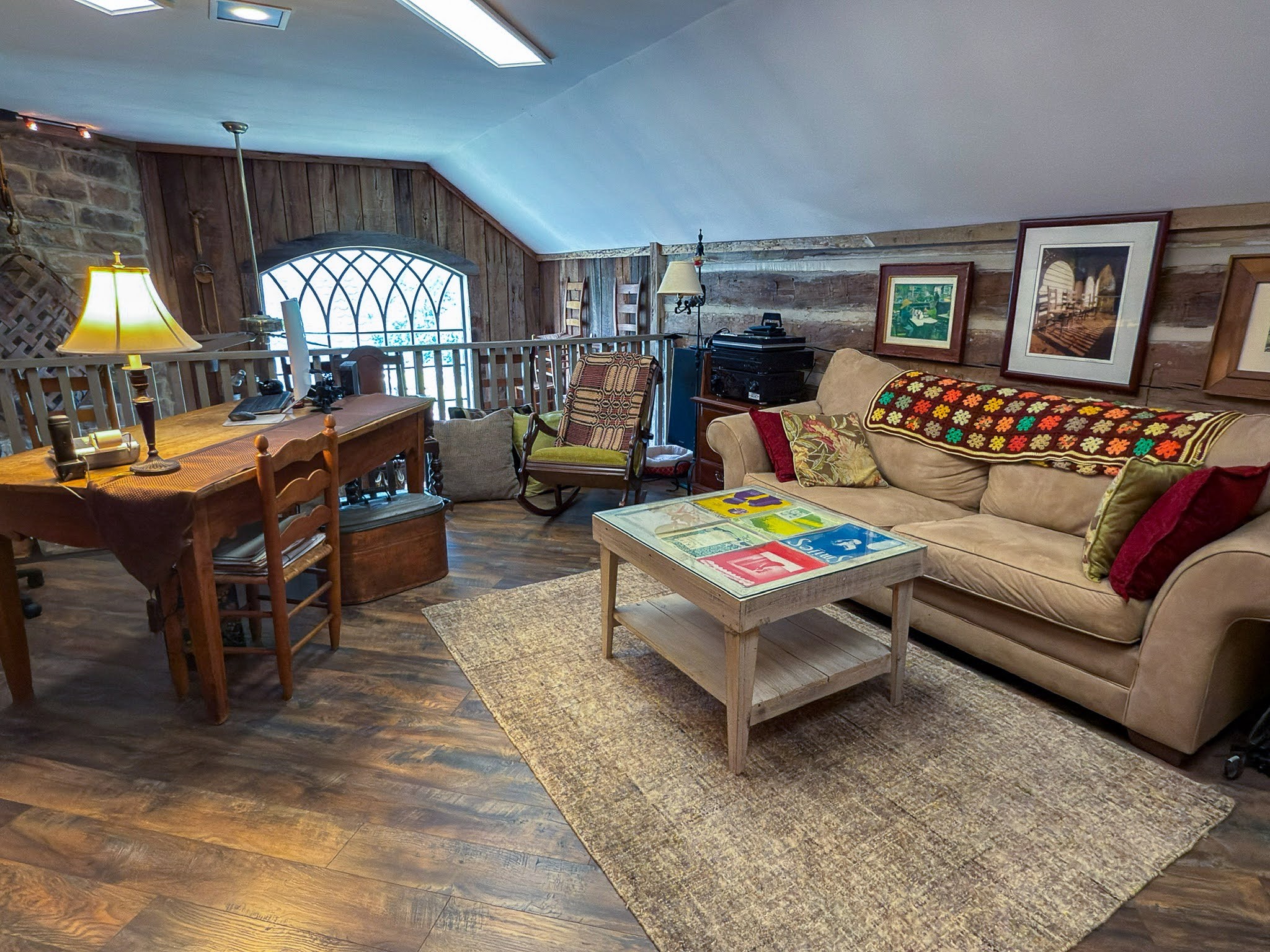 4929 Snow Creek Road Santa Fe, TN 38482 - Photo 19 of 59 a living room with furniture and a chandelier