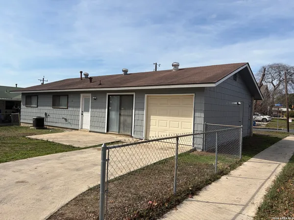 $1,595 | 3602 Bremen Avenue, San Antonio, TX 78210