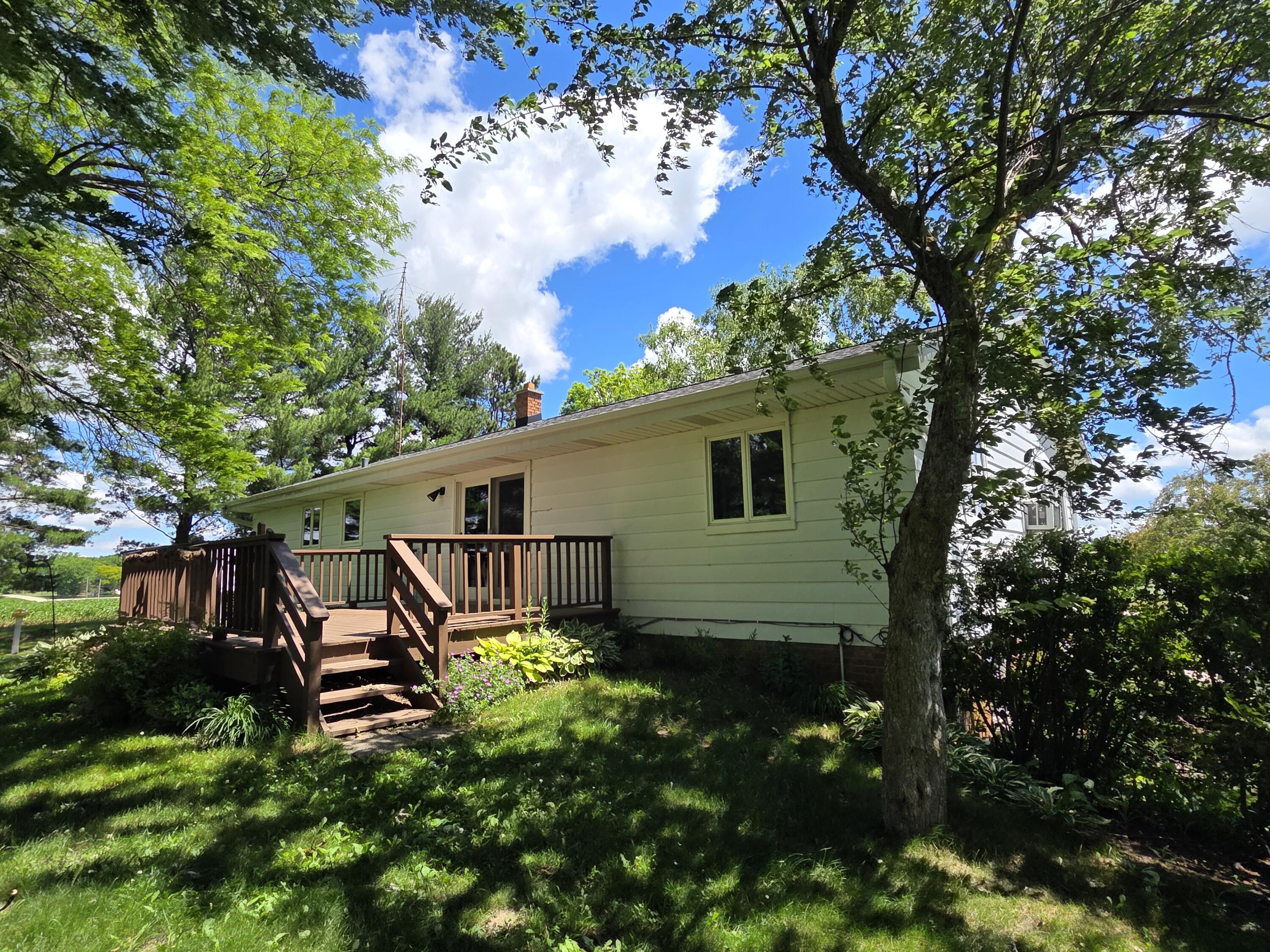 6051 Blueberry Road Addison, WI 53002 - Photo 5 of 52 20260620_120149