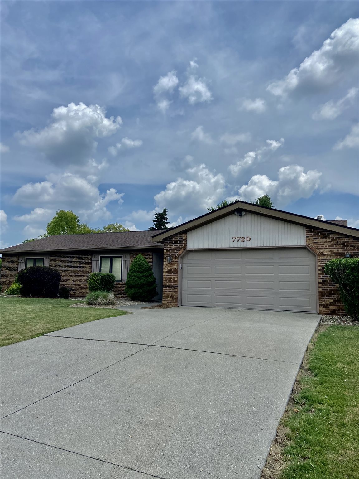 7720 Ridgeside Lane Fort Wayne, IN 46835 - Photo 1 of 14