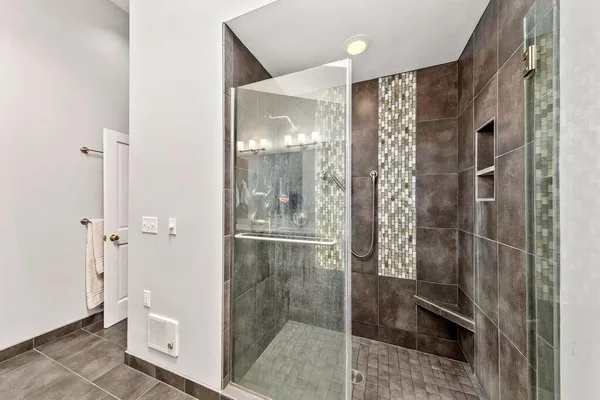 $994,500 | 150 Bunker Hill Drive, Brookfield, WI 53005