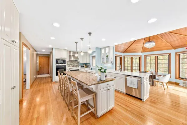 $994,500 | 150 Bunker Hill Drive, Brookfield, WI 53005